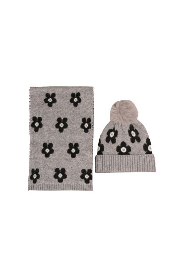 ست شال و کلاه طرحدار