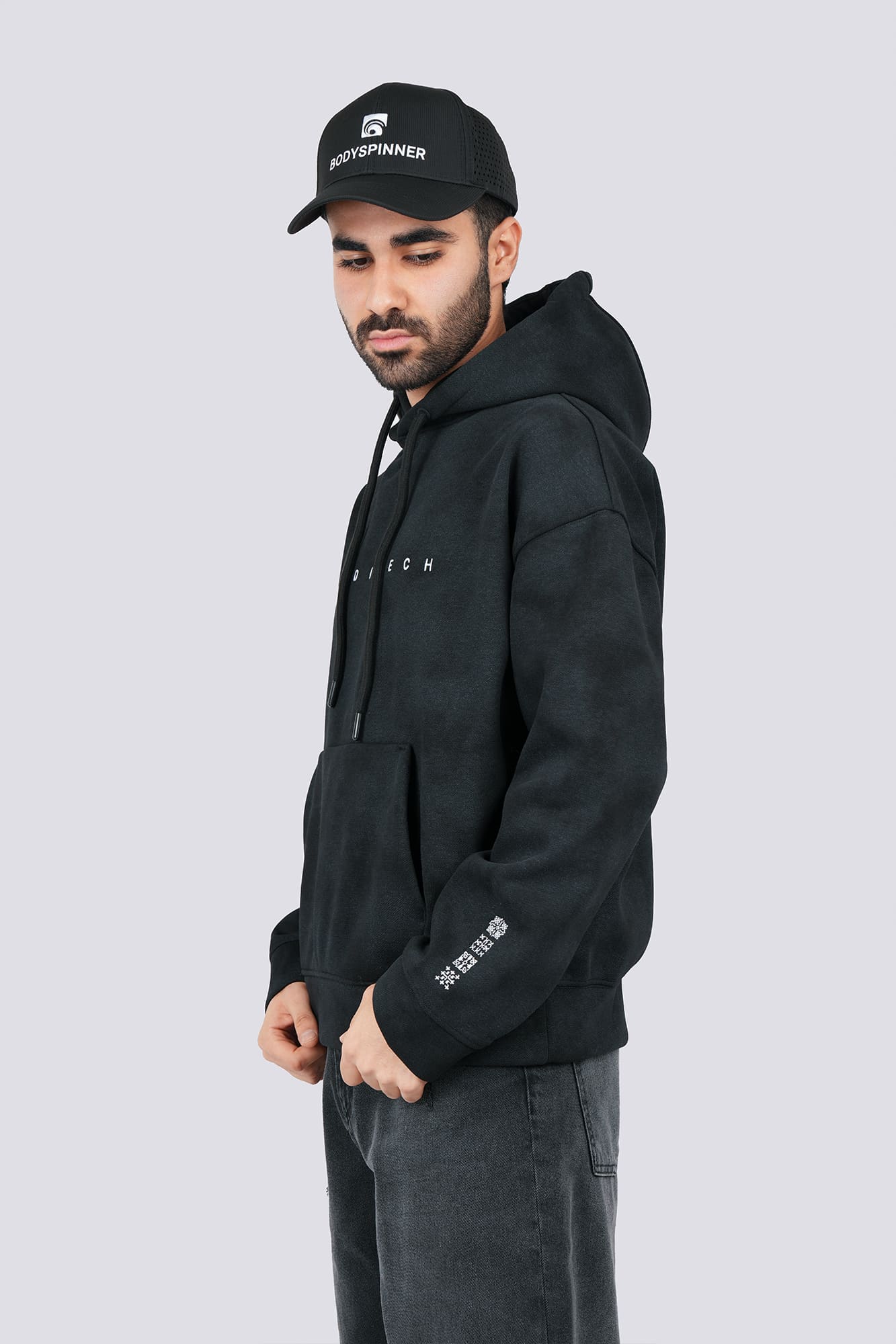 هودی گلدوزی