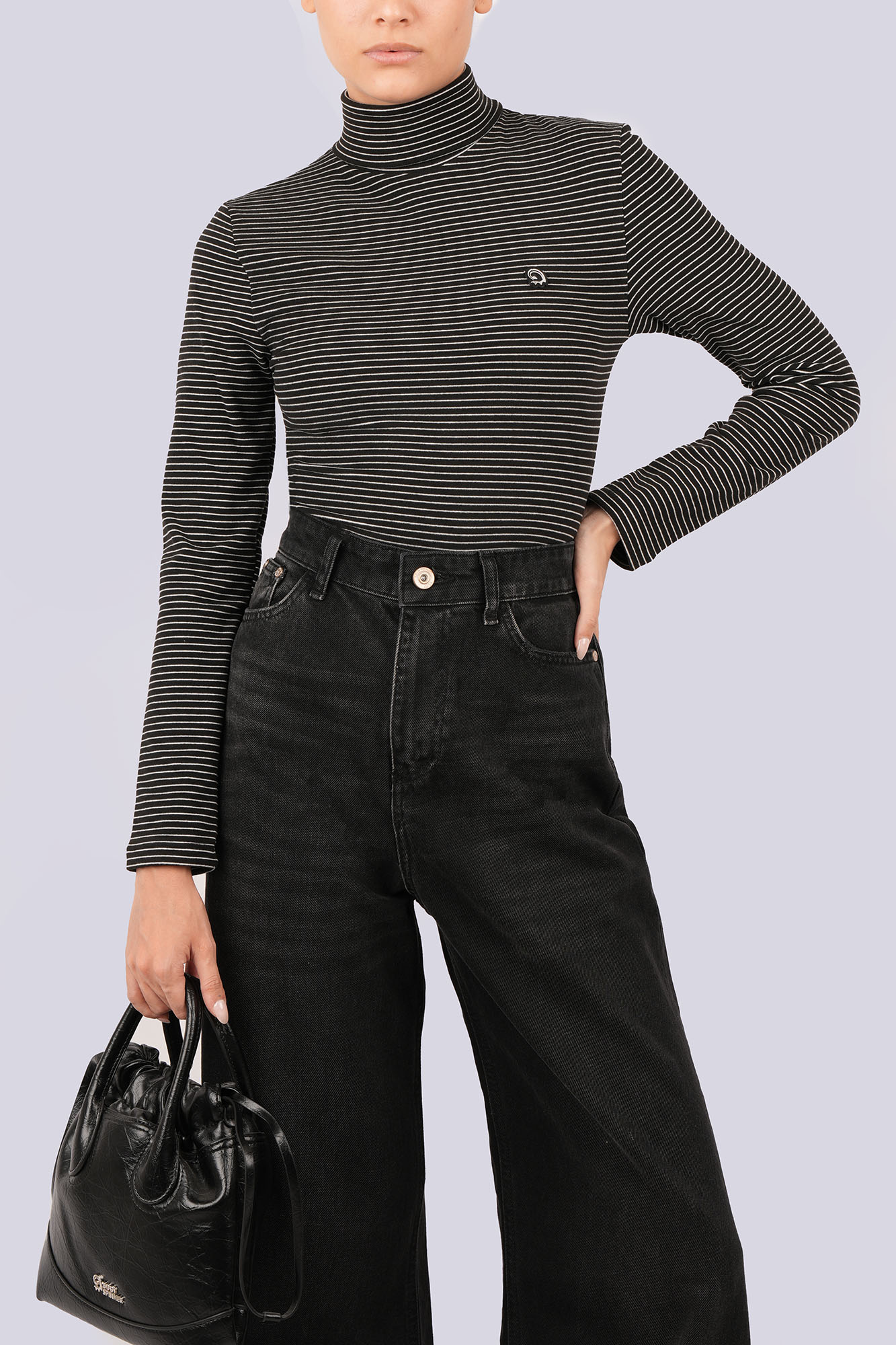 تیشرت آستین بلند یقه اسکی راه راه