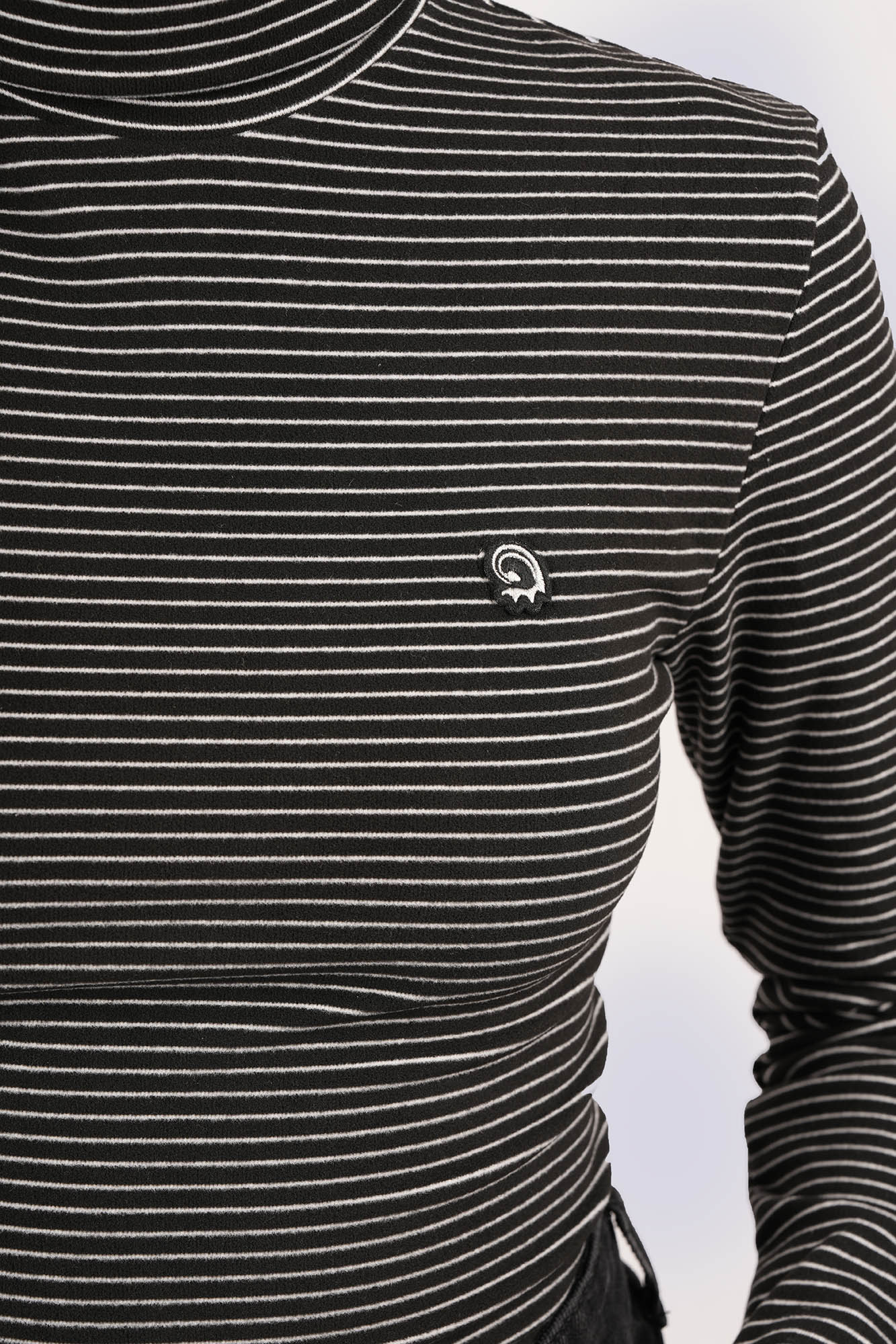 تیشرت آستین بلند یقه اسکی راه راه