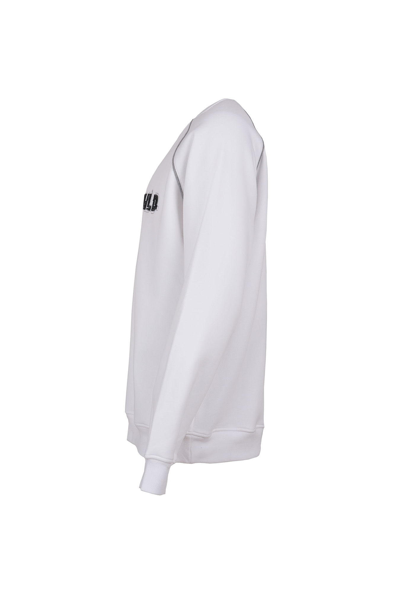 سوئیشرت گلدوزی