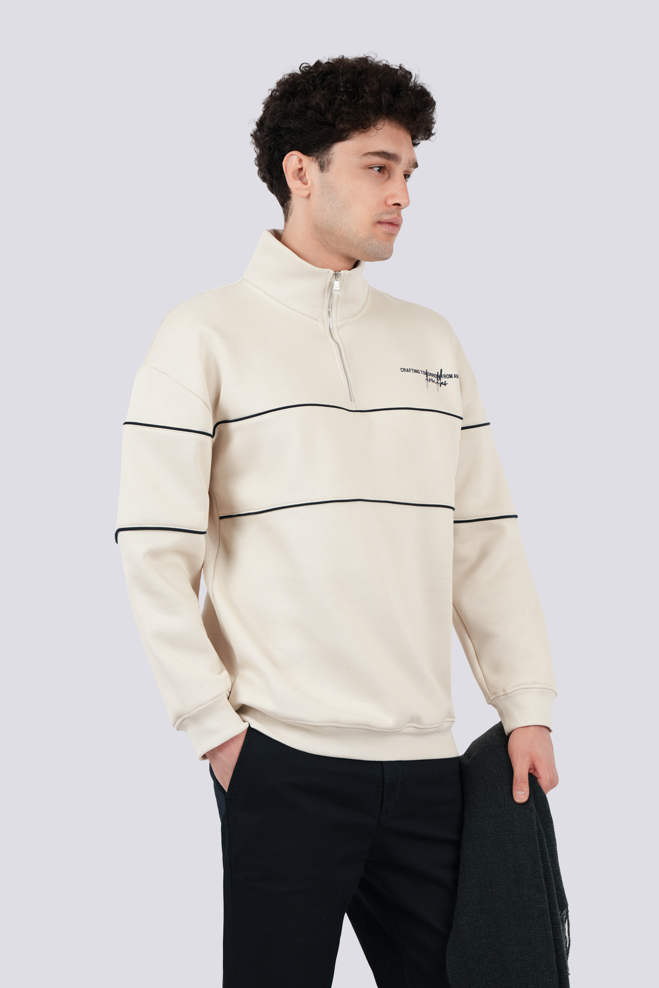 سوئیشرت نیم زیپ گلدوزی