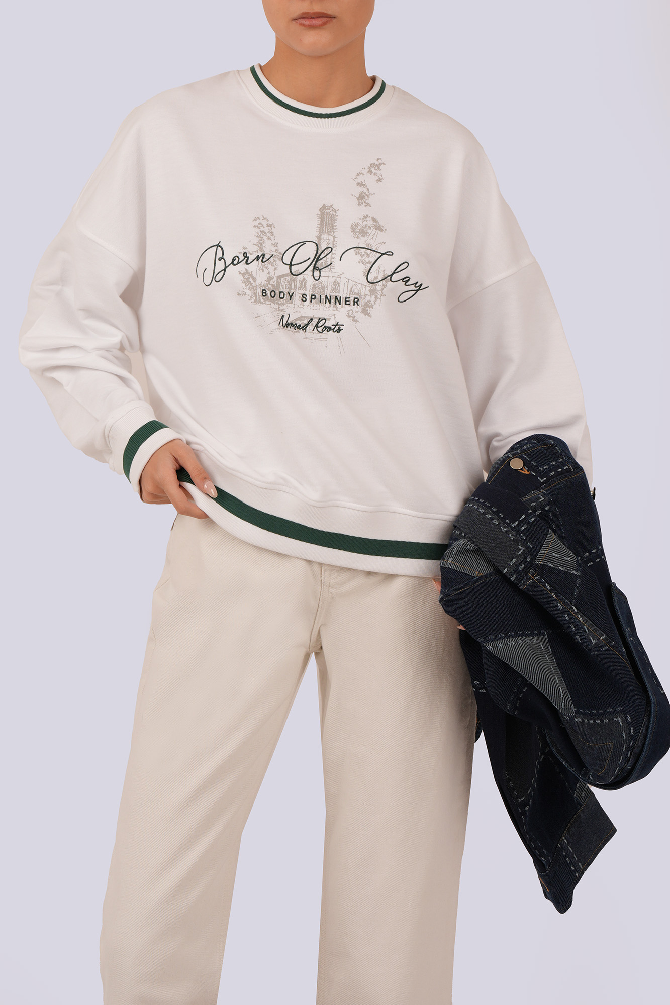 سوئیشرت گلدوزی