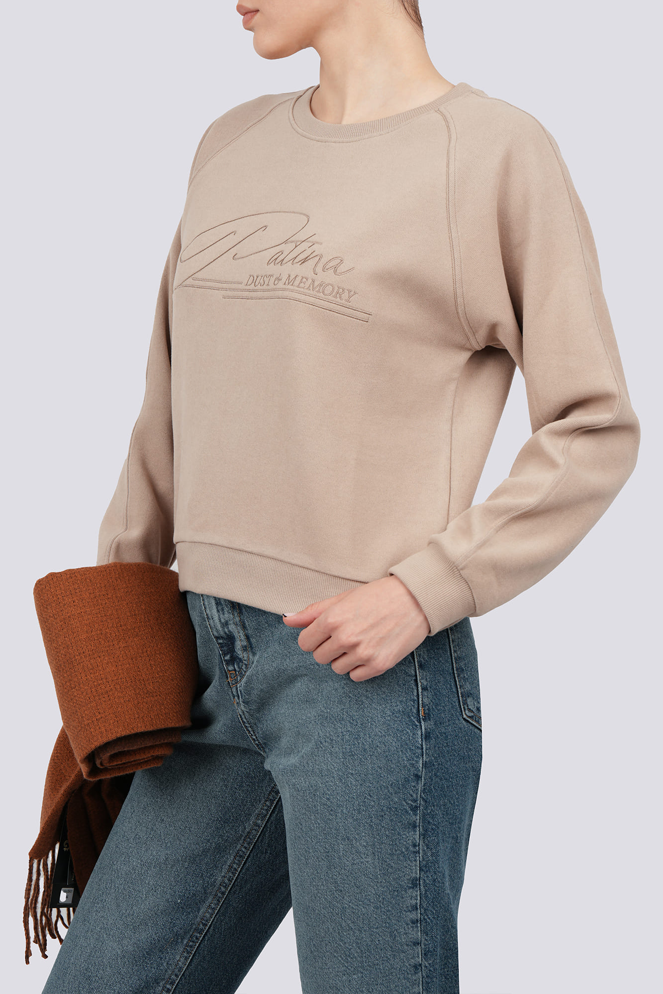 سوئیشرت یقه گرد گلدوزی