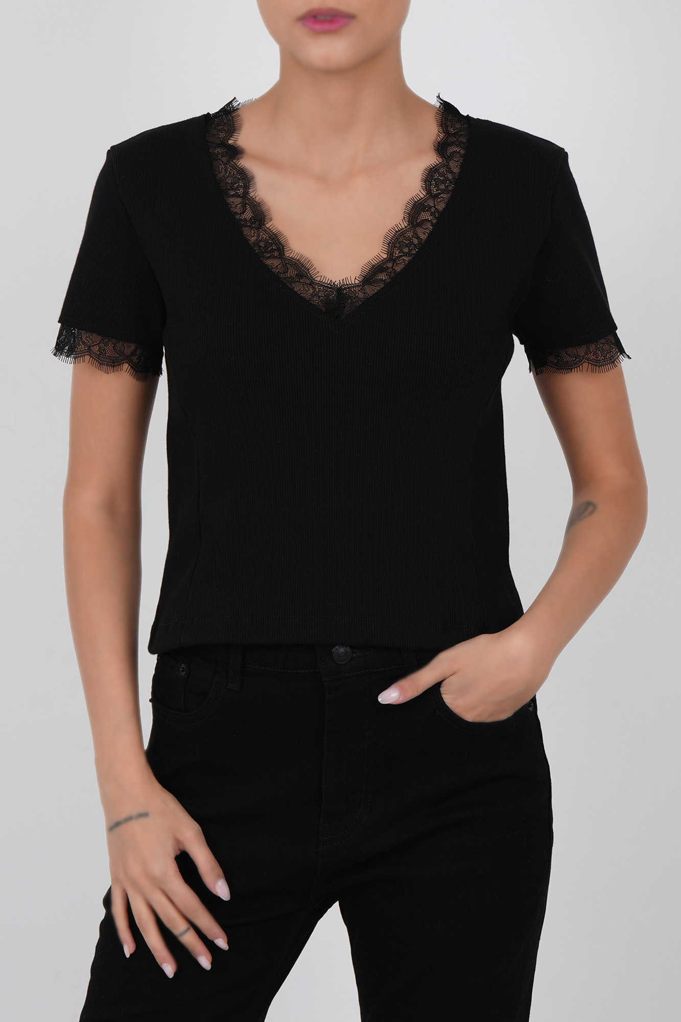 تیشرت آستین کوتاه ساده