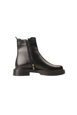 نیم بوت چرمی