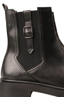 نیم بوت چرمی