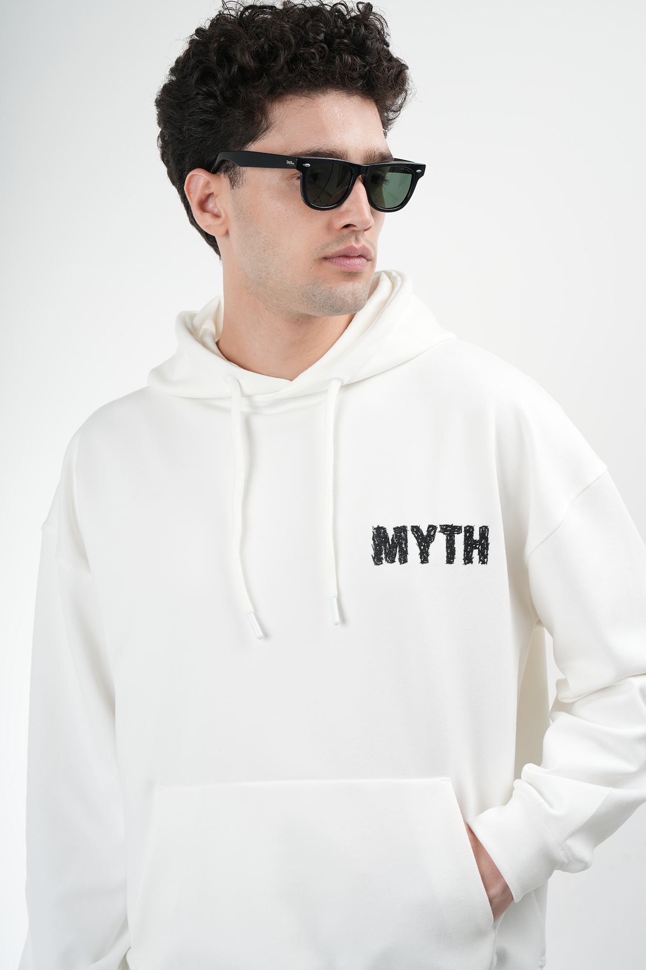 هودی چاپ و گلدوزی