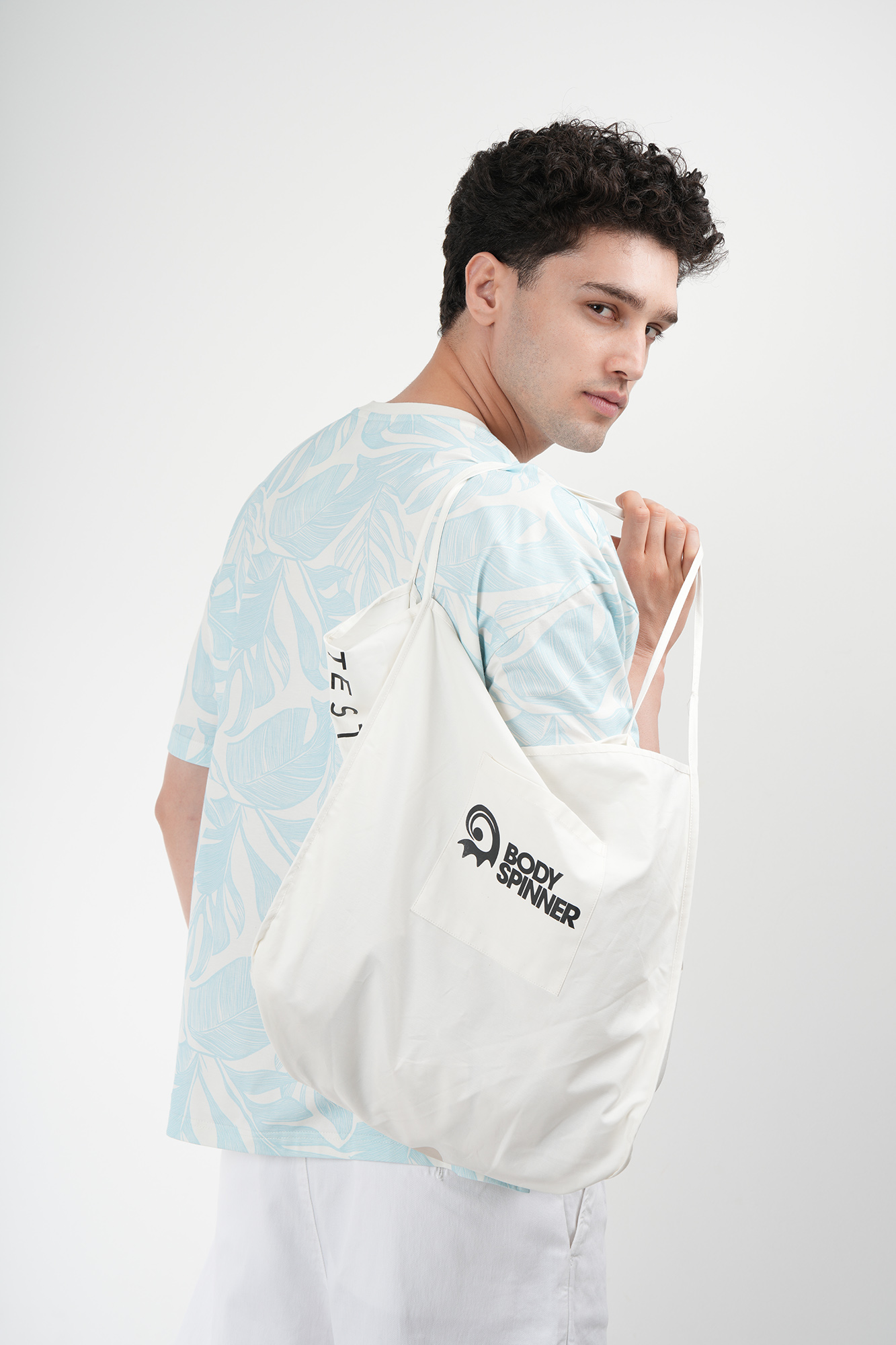 تیشرت آستین کوتاه طرحدار