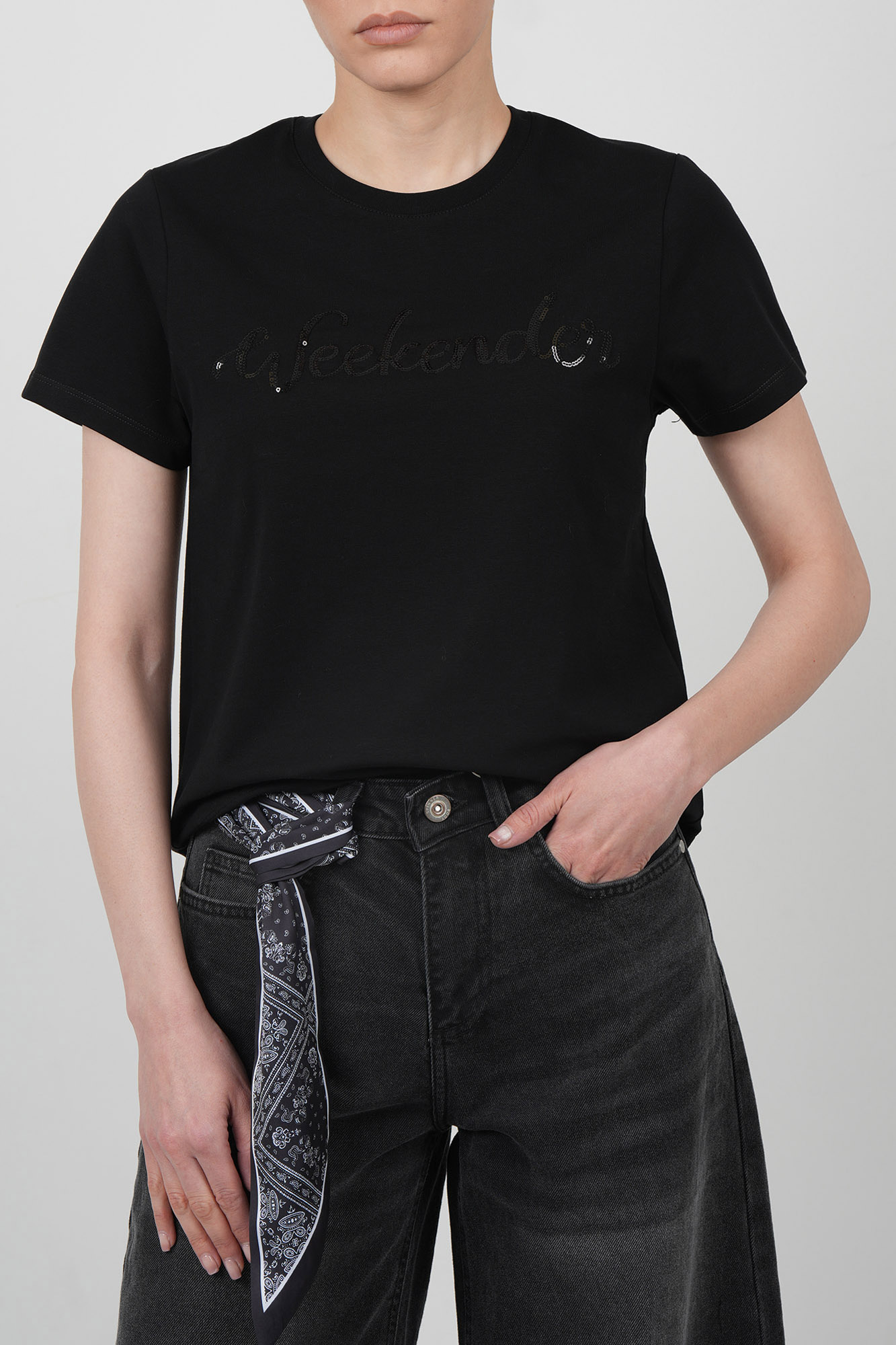 تیشرت آستین کوتاه گلدوزی