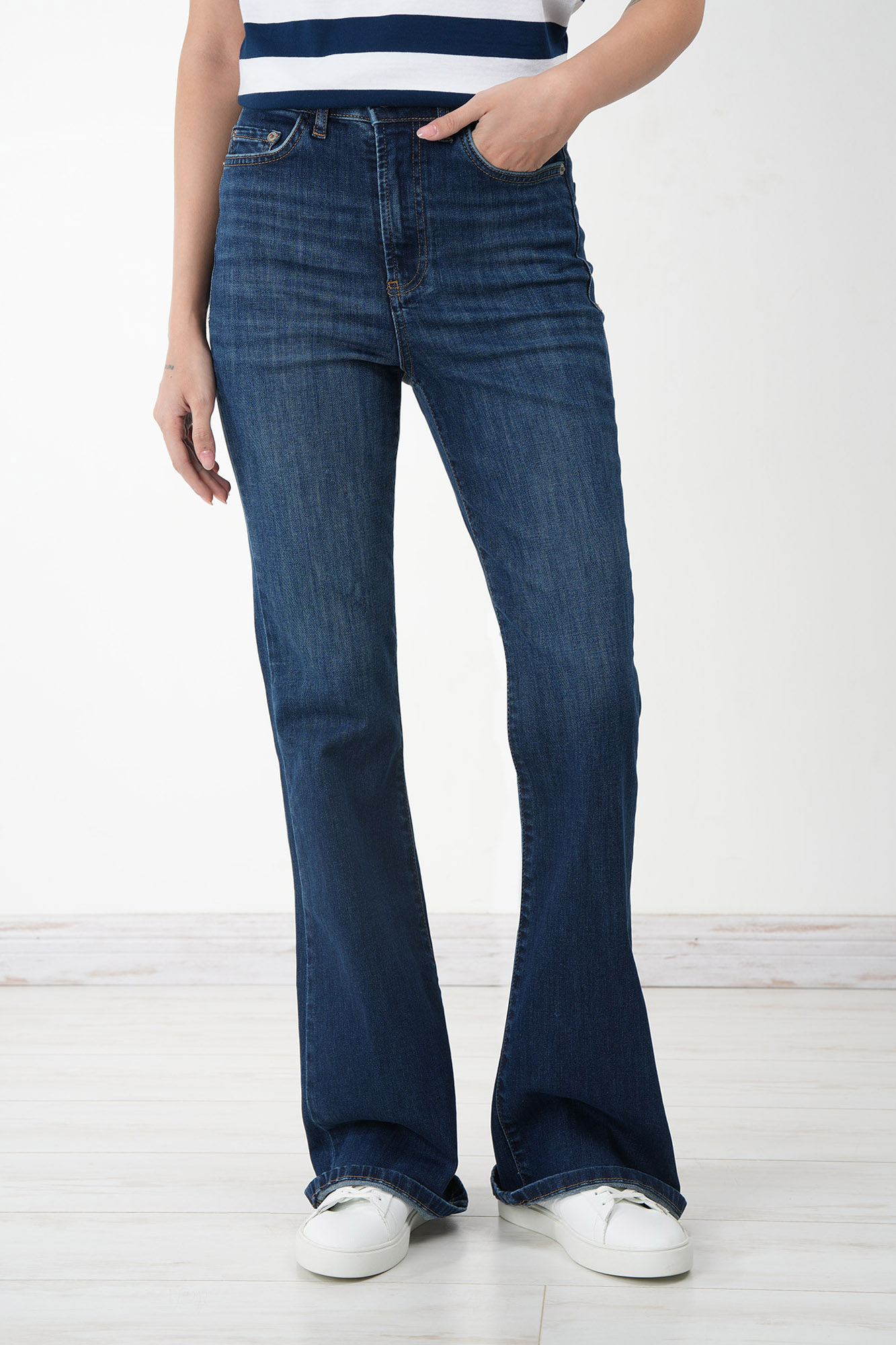 شلوار جین بوت کات