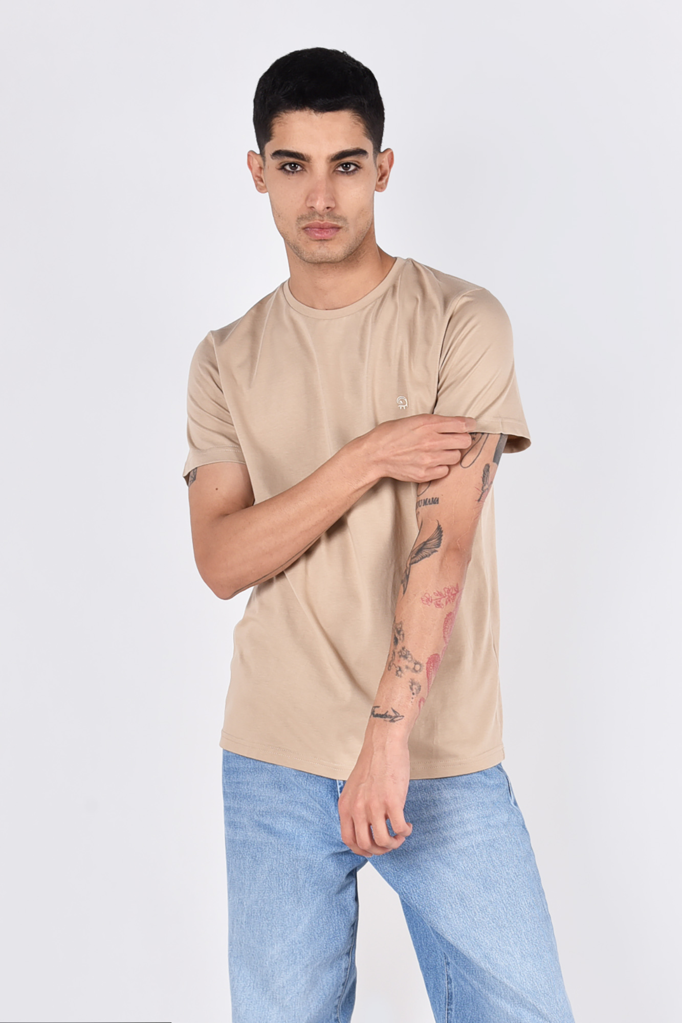 تیشرت آستین کوتاه یقه گرد بیسیک