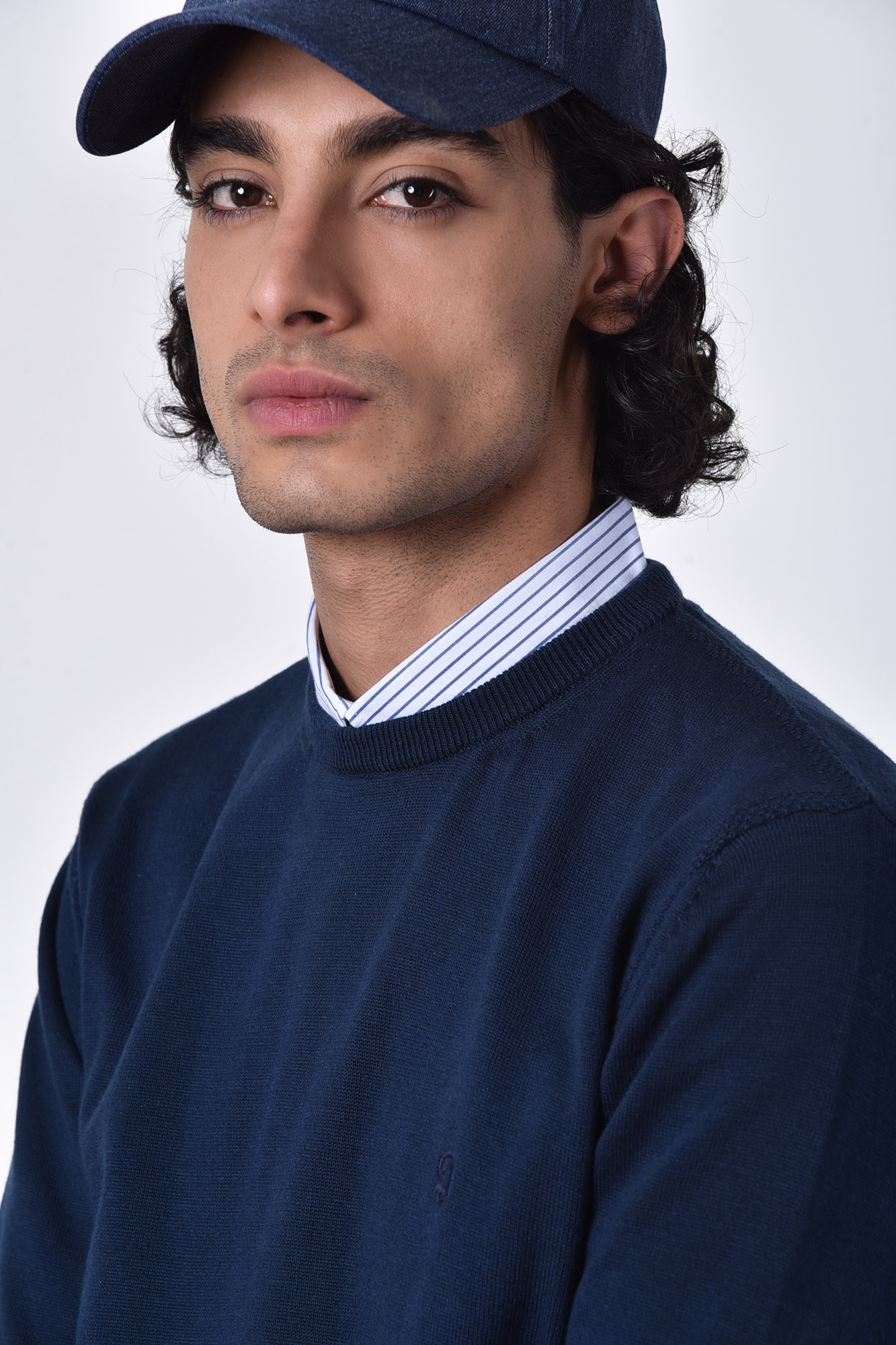 بافت یقه گرد ساده