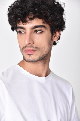 تیشرت آستین کوتاه یقه گرد بیسیک