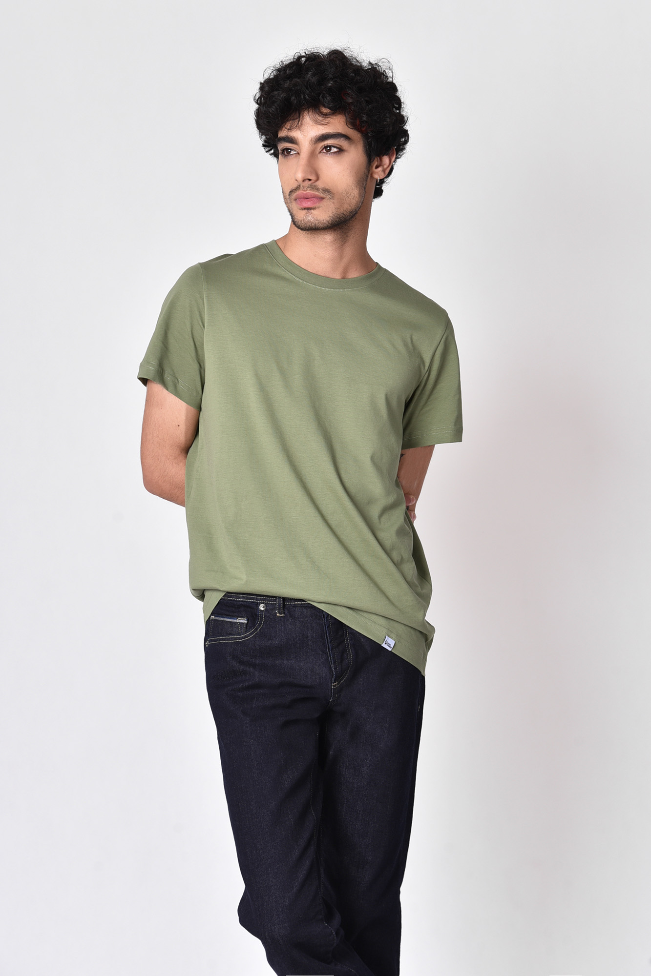 تیشرت آستین کوتاه یقه گرد بیسیک