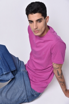 تیشرت آستین کوتاه یقه گرد بیسیک