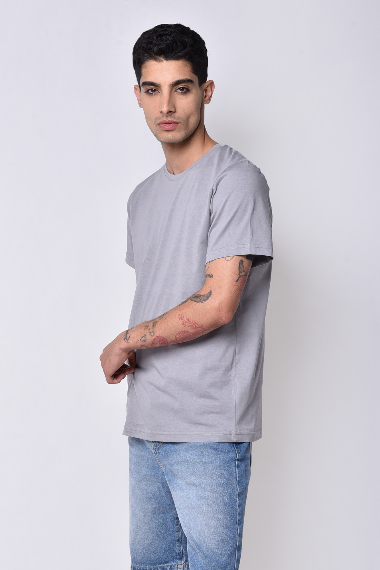 تیشرت آستین کوتاه یقه گرد بیسیک