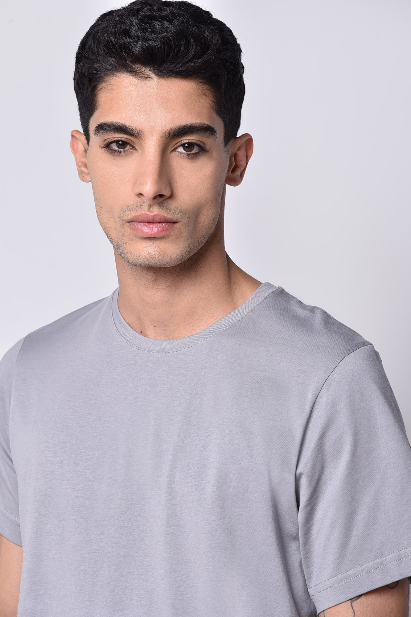 تیشرت آستین کوتاه یقه گرد بیسیک